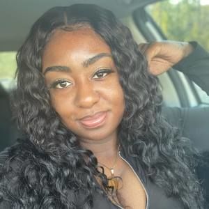 Meet your Posher, Chanel